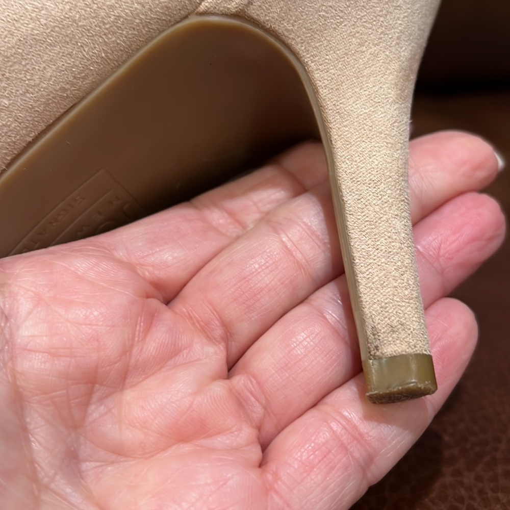 Jones New York Classy Pump in a versatile color. Worn once in EUC - Picture 13 of 17